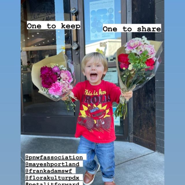 This is simply the BEST! Thank you for all your help Arthur! #pdxflorist #portlandflorists #flowersmakeeverythingbetter #petalitforward #oregonflorists #oregonfloristsrock #thejoyofflowers #sharelove #pnwflorist #pnwfassociation