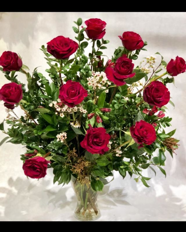 It’s hard to think about Valentines right now, but now’s the time to place your early bird Valentine’s Day  orders with your wholesalers. Look to your sales rep for the best deals. #portlandflorist #washingtonflorist #bendflorist #oregonflorist #pdxflorist #pdxflowershop
